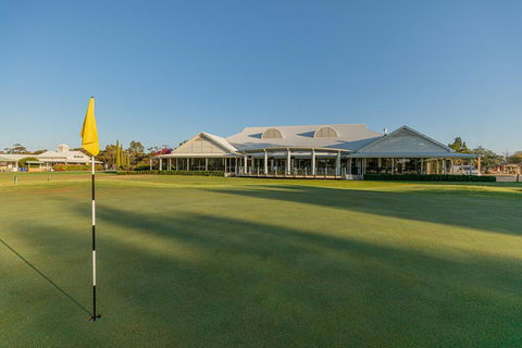 Big River Golf & Country Club - New South Wales Tourism  1