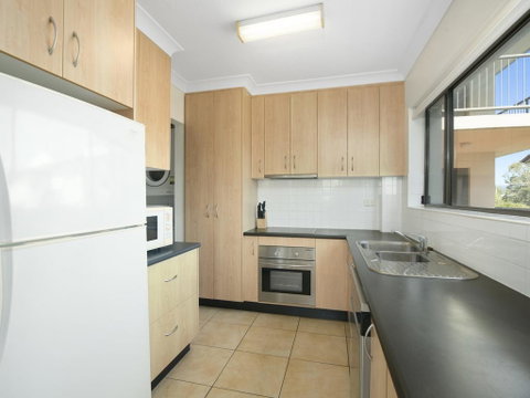 BILINGA GARDENS, UNIT 7 - New South Wales Tourism  2