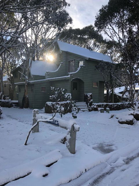 Bindi - Alpine Getaways's Chalet At Tower Rd - New South Wales Tourism  3