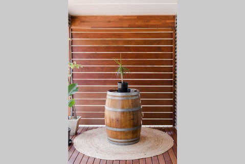 Bird In Hand Cottage, Port Noarlunga - New South Wales Tourism  2