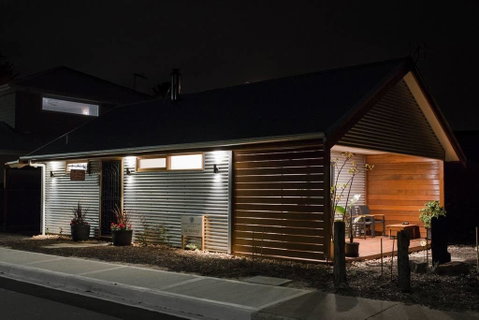 Bird In Hand Cottage, Port Noarlunga - New South Wales Tourism  3
