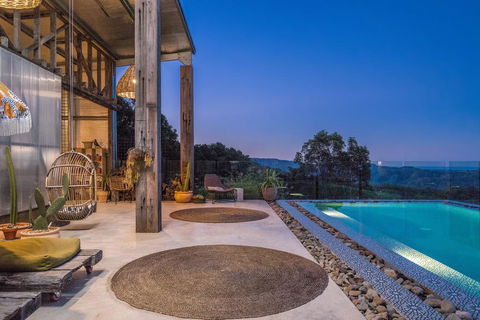 Blackbird Luxury Accommodation - New South Wales Tourism  1