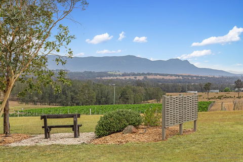 Blackwattle Retreats - New South Wales Tourism  0