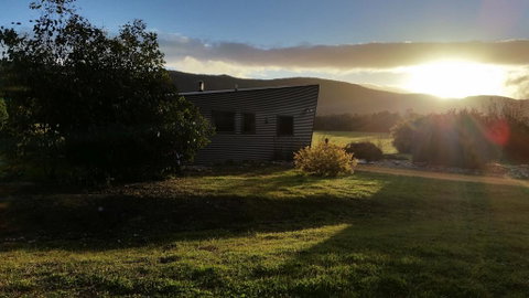 Blaze Rock Retreat - New South Wales Tourism  1