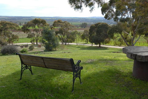 Blickinstal Barossa Valley Retreat - New South Wales Tourism  0