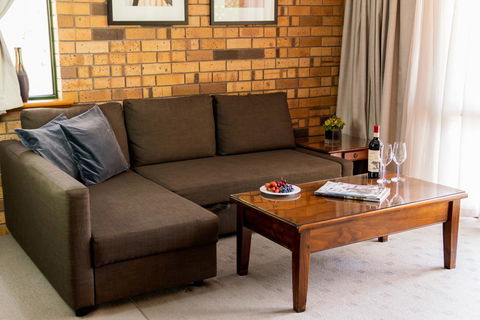 Blickinstal Barossa Valley Retreat - New South Wales Tourism  2