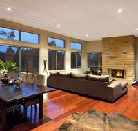 Blue Cliff Retreat - New South Wales Tourism 