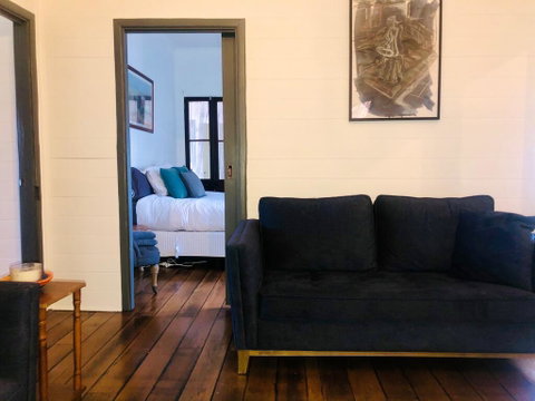 Blue Duck Cottage, Village Comfort, Fireplace - New South Wales Tourism  2