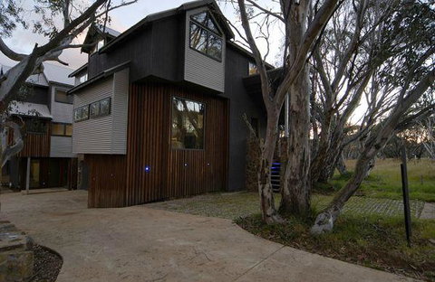 Blue Ice - New South Wales Tourism  1