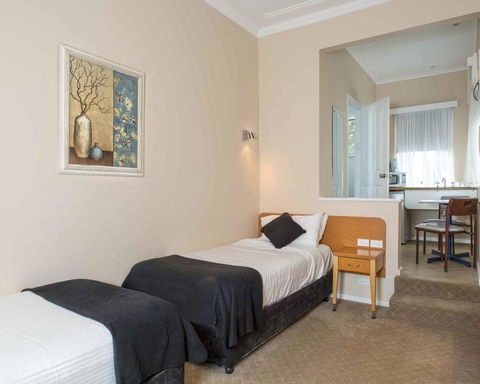 Blue Mountains Heritage Motel - New South Wales Tourism  1
