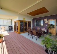 Blue Water Retreat - Upstairs