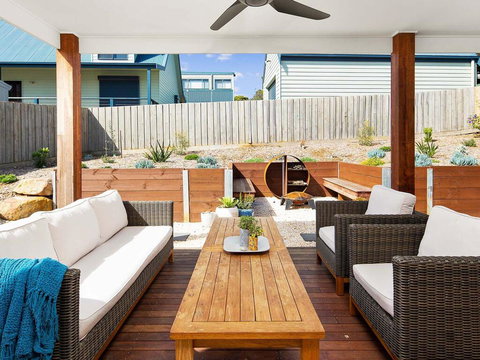 Blue Waves - New South Wales Tourism  3