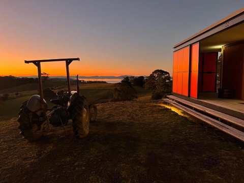 The Orange House - New South Wales Tourism  0
