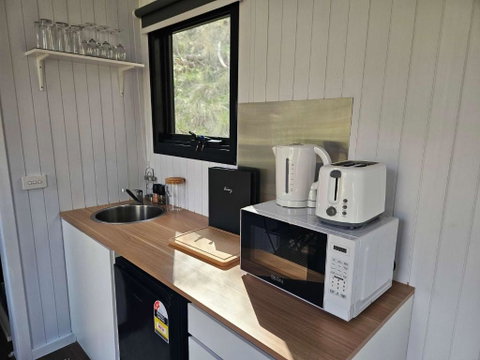 The Verge Of Nowhere Oak By Tiny Away - New South Wales Tourism  1