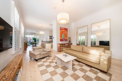 Timeless Gem In Malvern East - New South Wales Tourism  0