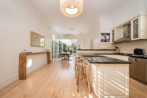 Timeless Gem In Malvern East - New South Wales Tourism  2