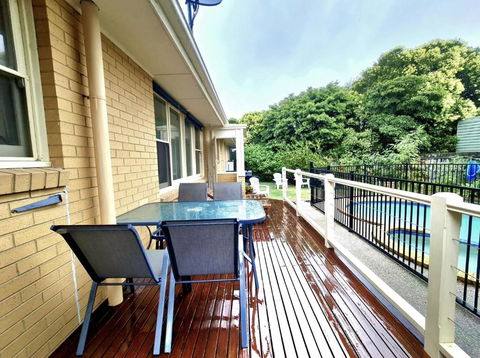 Waterfront Quiet Stay Off Geelong & Avalon Airport - New South Wales Tourism  3
