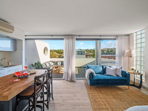 XQ Collection La Casa De Frida - Modern Studio With Balcony - New South Wales Tourism  2