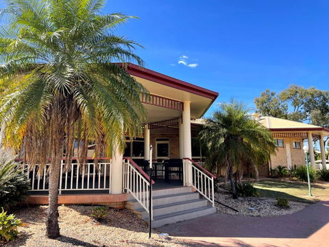 Western Heritage Motor Inn - New South Wales Tourism  0