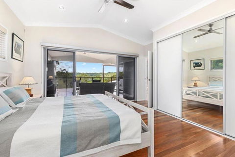 AVALON 5 STAR LUX 4 Bedroom Home Kingfisher Bay Fraser Island 8 GUEST - New South Wales Tourism  4