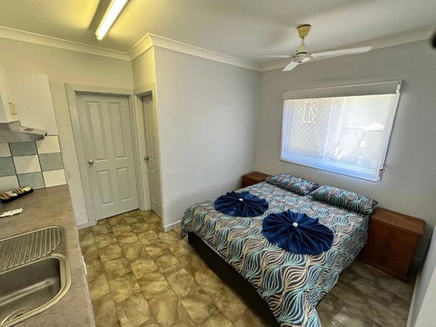 Darwin Boomerang Motel And Caravan Park - New South Wales Tourism  4