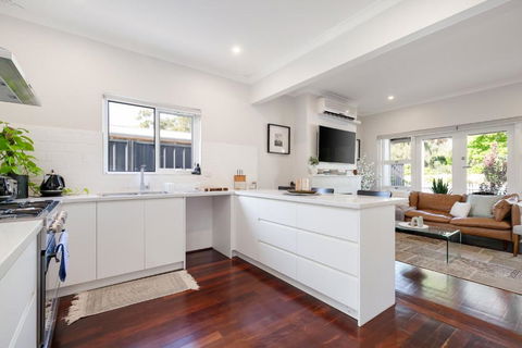 Guildford Cottage By Swan Bnb Management - New South Wales Tourism  2