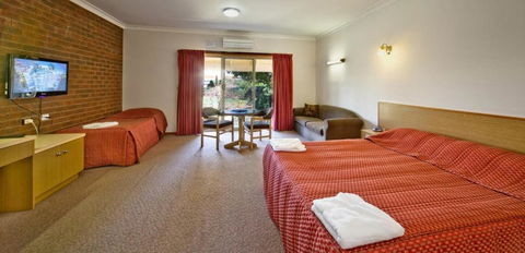 Paradise Lakes Motel Shepparton - New South Wales Tourism  1