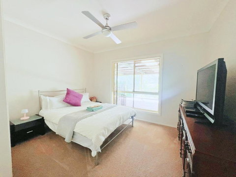 Wonderwander Whole Off Grid Farm House - New South Wales Tourism  3