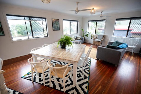 Yeppoon Beachhouse - New South Wales Tourism  2