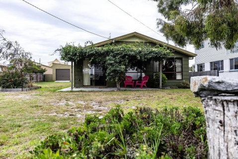 Yonder By The Bay - New South Wales Tourism  0