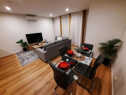 ZMITH Apartment - BROOKE, - Near AIS, GIO Stadium, UC, & Nth - Canberra Hospital - New South Wales Tourism  0