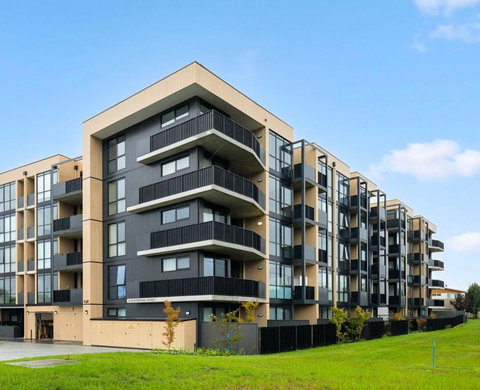 ZMITH Apartment - BROOKE, - Near AIS, GIO Stadium, UC, & Nth - Canberra Hospital - New South Wales Tourism  1