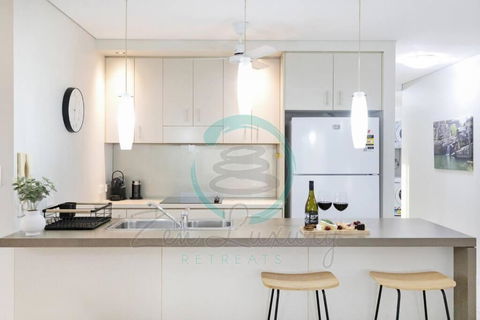 Zen On Stuart: 3-BR Penthouse Pad + Pool + BBQ - New South Wales Tourism  0