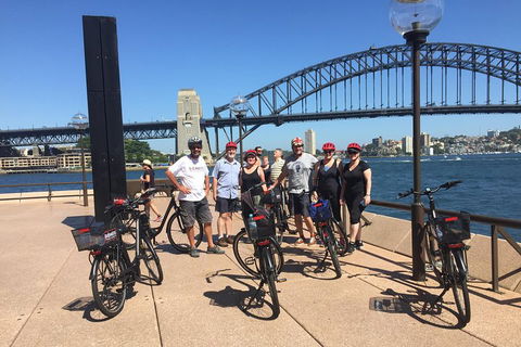 Sydney Harbour Discovery Tour - New South Wales Tourism  3