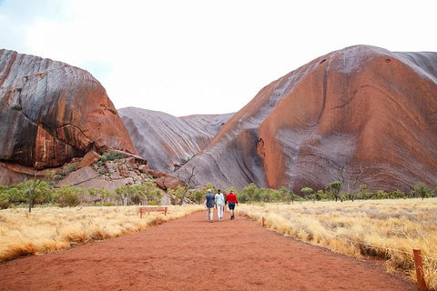 2-Day Uluru (Ayers Rock) And Kata Tjuta Trip From Alice Springs - New South Wales Tourism  1