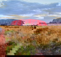 Uluru Ayers Rock Sunset with Outback Barbecue Dinner and Star Tour - New South Wales Tourism 