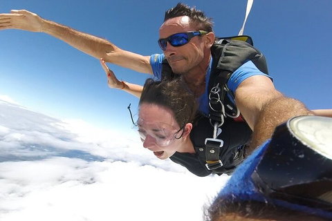 Reef And Rainforest Tandem Sky Dive In Cairns - New South Wales Tourism  4