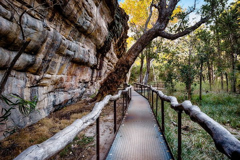 Kakadu National Park Cultural Experience - New South Wales Tourism  0