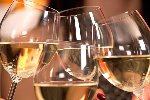 Yarra Valley Wine Tour Inc Lunch With A Glass Of Wine, Tastings And Chocolate - New South Wales Tourism  5