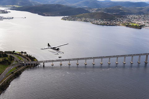 30-Minute Hobart Scenic Flight - New South Wales Tourism  0