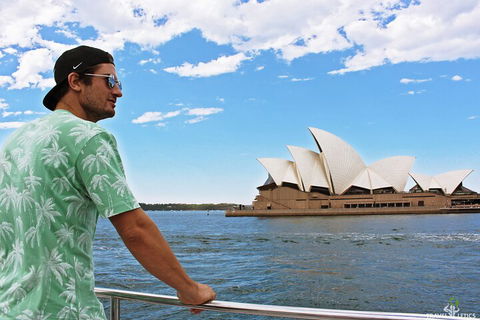 Sydney Harbour Hop-on Hop-off Cruise - New South Wales Tourism  3