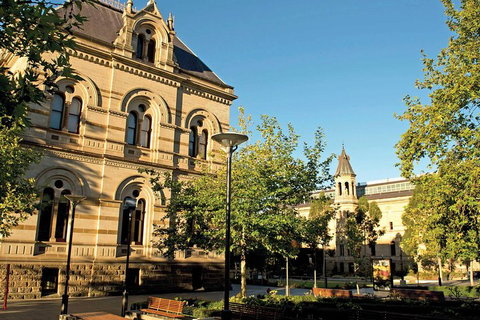 Adelaide City Highlights Tour - New South Wales Tourism  2