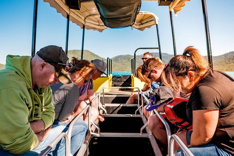 Airlie Beach Glass Bottom Boat Tour - New South Wales Tourism  0