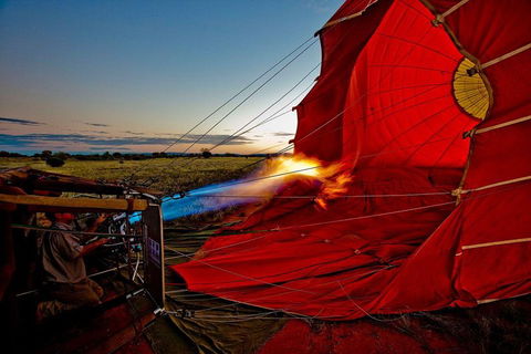 Early Morning Ballooning In Alice Springs - New South Wales Tourism  0